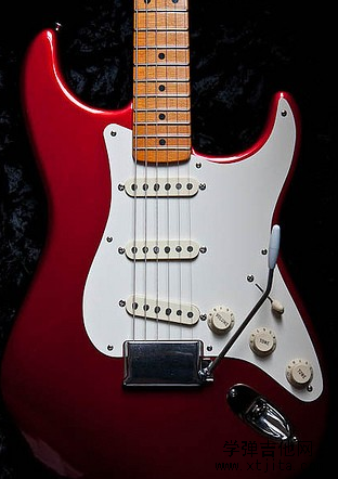 新手知識:電箱吉他與電吉他有什么不同?