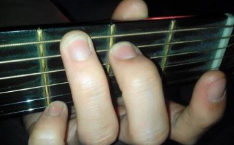 如何自學(xué)吉他?如何快速學(xué)會(huì)吉他