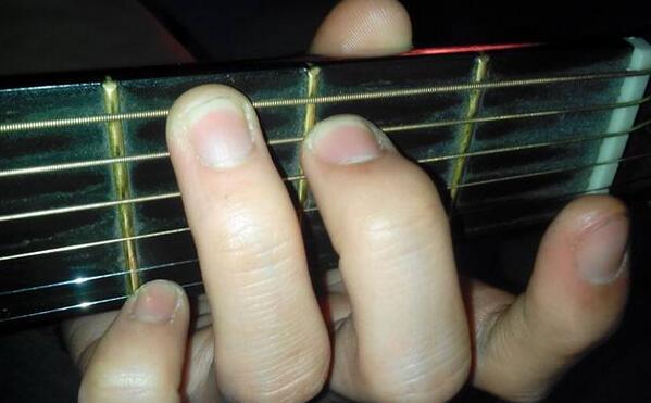 如何自學(xué)吉他?如何快速學(xué)會(huì)吉他?